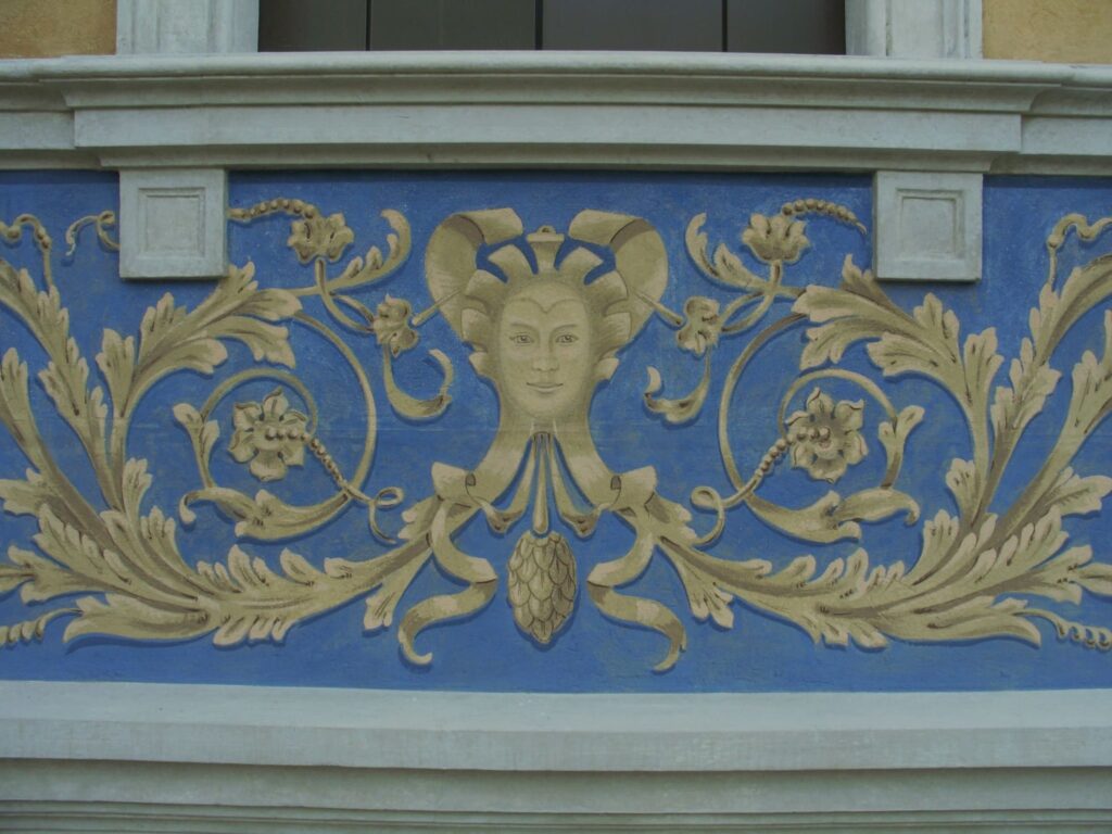 We specialise in mixing pigments and lime plaster for exteriors. This building was brought back to life with warm tones in the render, which will eventually create a beautiful, natural patina.